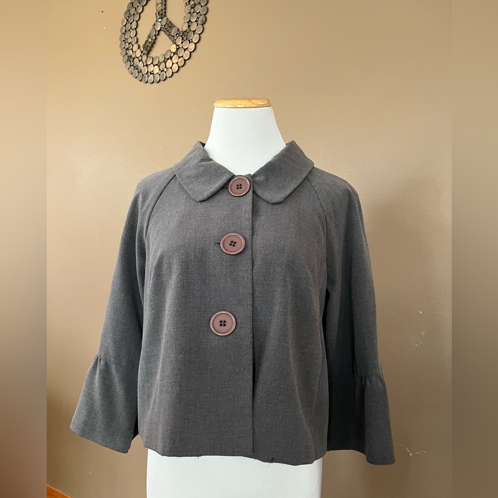 Cute women’s gray cropped jacket by AGB EUC Size 6